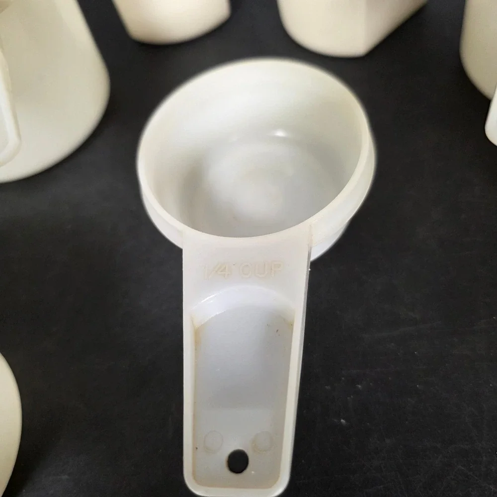 Tupperware Measuring Cups Shakers Set Vintage 7pc Almond Cream Fair Baking Tools